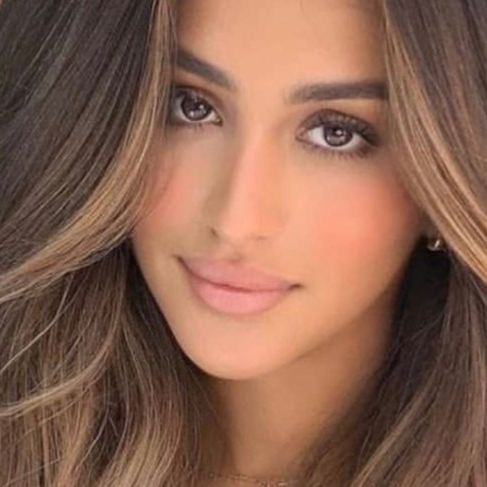 Meet your Posher, Viktoria